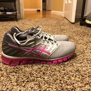 Asics size 9 women's gel-quantum 180 2 shoe